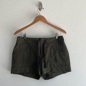 Athleta W's Breeze Shorts, Brown, size 6.